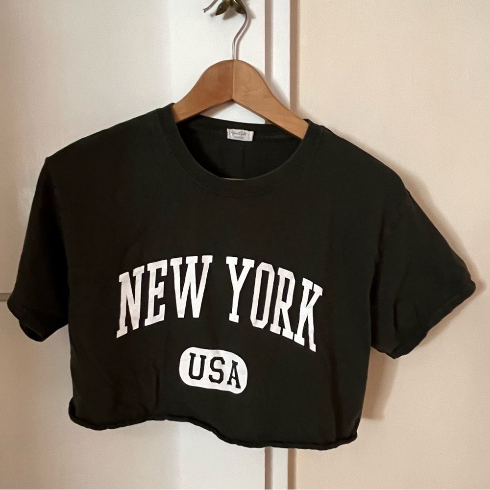 Brandy Melville New York Cropped Tee
